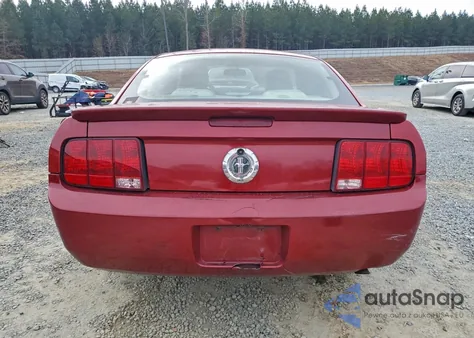 2008 Ford Mustang z USA, uszkodzony, nr VIN 1ZVHT80N185200997